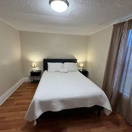 Comforting Getaway-Sleeps 6-Walk To Falls! Niagara Falls Exterior foto