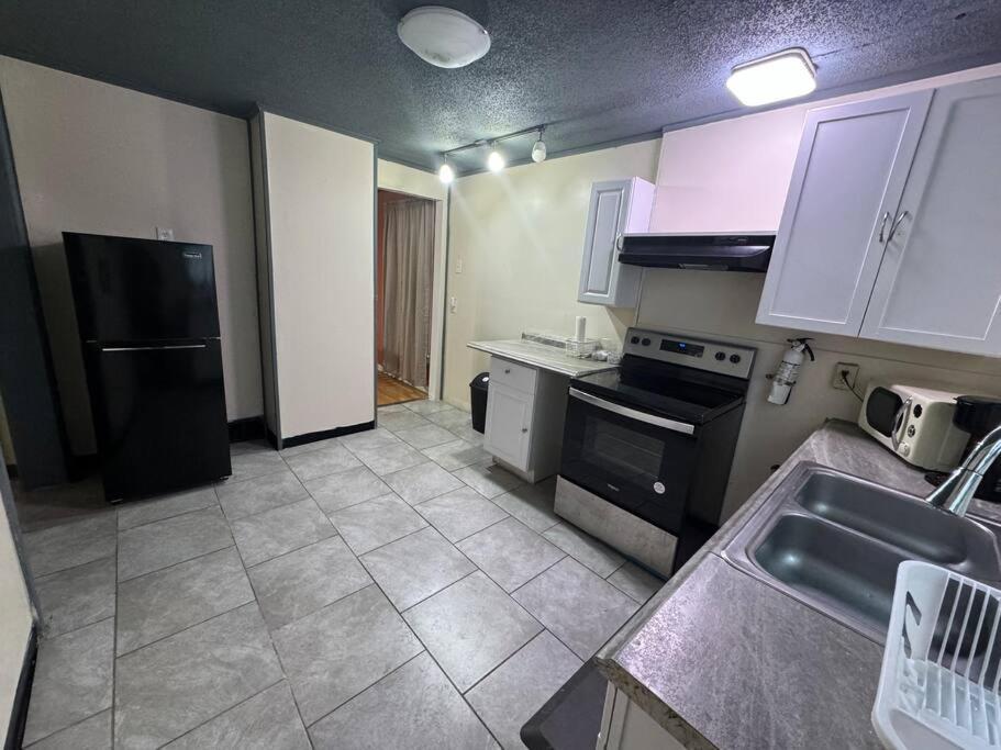 Comforting Getaway-Sleeps 6-Walk To Falls! Niagara Falls Exterior foto