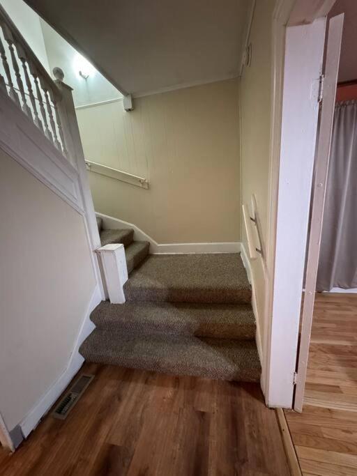 Comforting Getaway-Sleeps 6-Walk To Falls! Niagara Falls Exterior foto